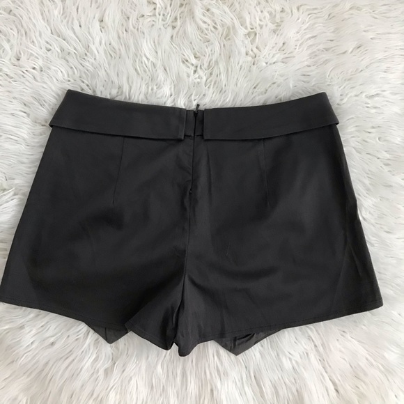 ARITZIA SKORT FOR SALE!! - Picture 2 of 7